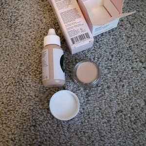 Glossier Perfecting Skin Tint + Stretch Concealer Duo [G11]